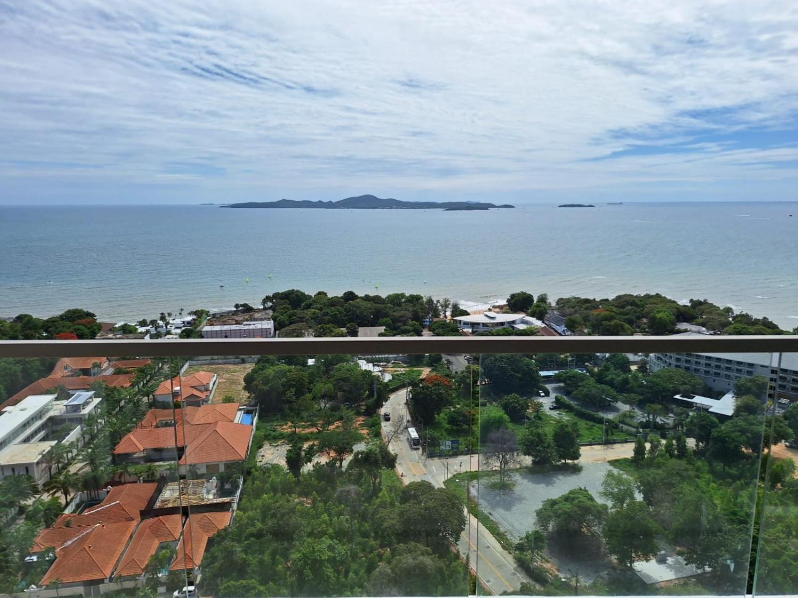 The Peak Towers Sea View Pattaya