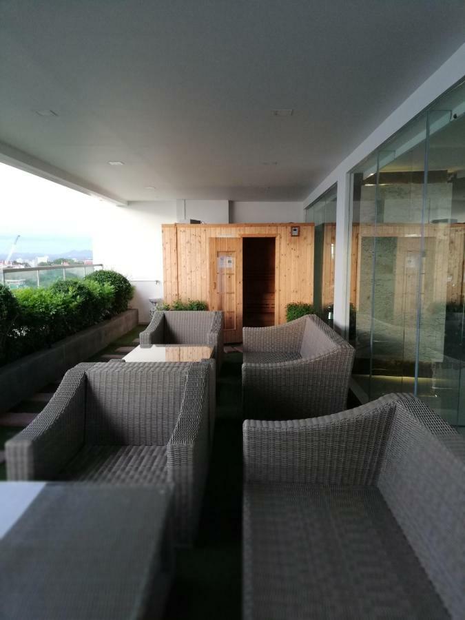 Apartment The Peak Towers Sea View Pattaya