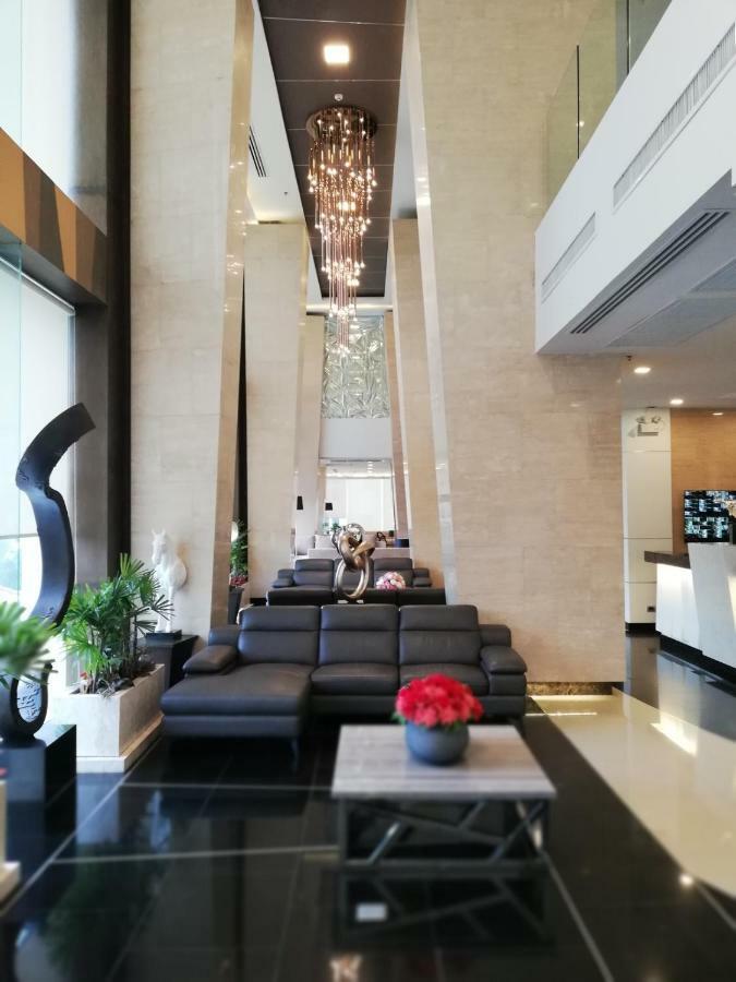 The Peak Towers Sea View Apartment